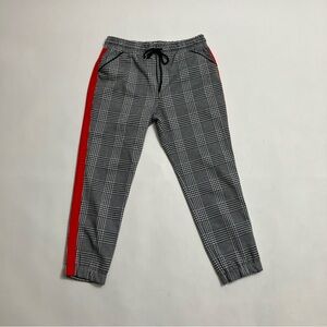 Evereve Gray and Red Plaid Joggers